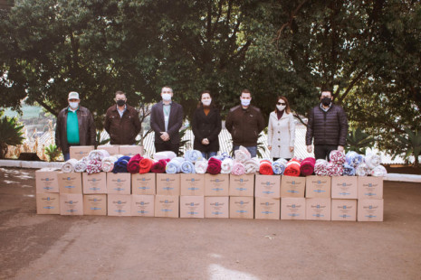 Mariópolis recebe kits de higiene e cobertores de campanha das cooperativas do município